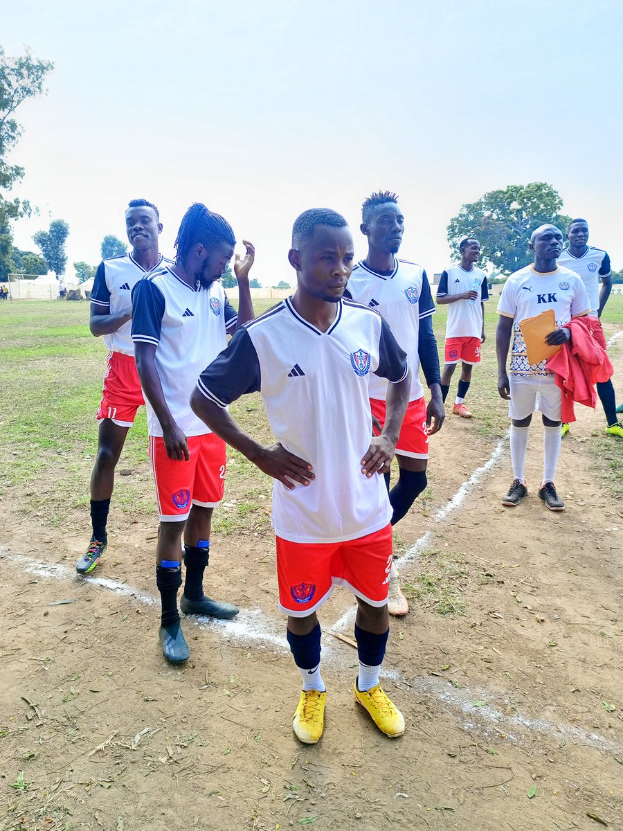 Full time
We win 👍
On to the next one 💪
Super eagles 1(2)-1(4)jinja north fc
Come on you doves
#The doves
#tuva idhindha
#stanbic Uganda cup