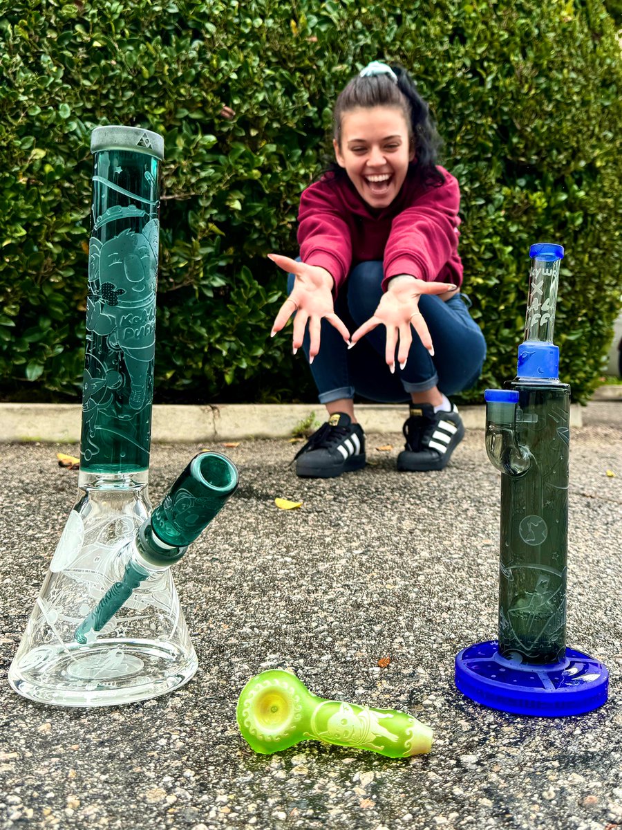 koalapuffss's tweet photo. Your collection NEEDS my new glass line 🤩 

https://t.co/X2h2jR6Kmi https://t.co/O7s6Qdu21y