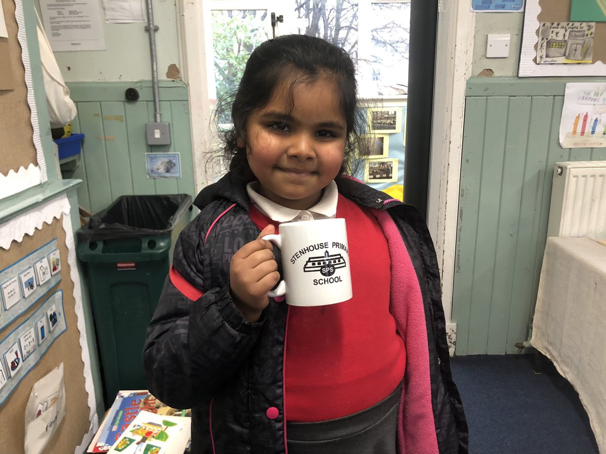 MissCollins_SPS's tweet photo. A very hard working P2 who enjoyed their hot chocolate award this morning! 🌟 https://t.co/q1571e5xqo