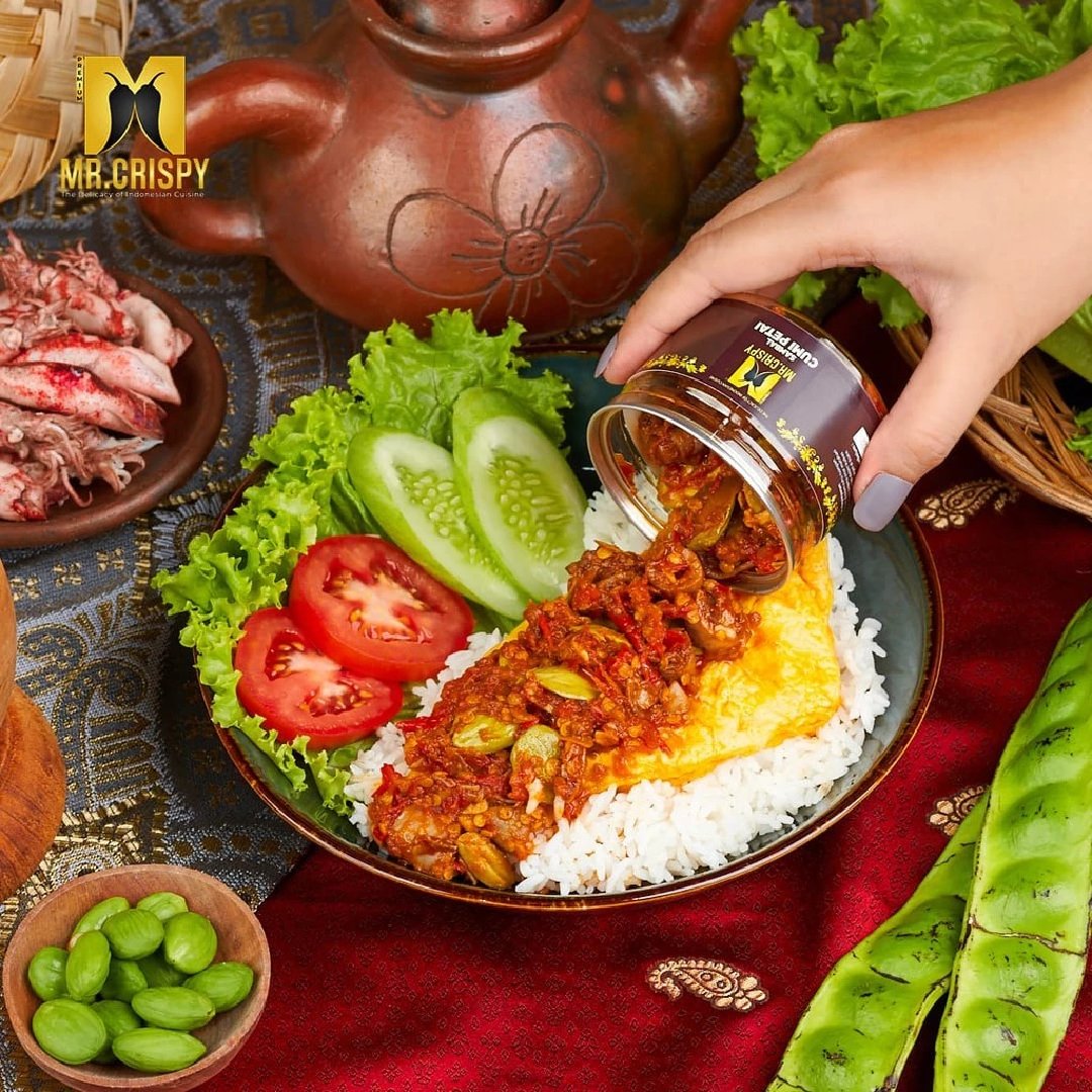 lepaswaktu's tweet image. MR.Crispy Sambal Cumi Asin. 
One of the spiciest MR.Crispy sambal. You gotta try this one !
.
See the product shope.ee/10e5oZjMak
.
Photo: MR.Crispy Sambal
#sambal #spicefood #cullinary