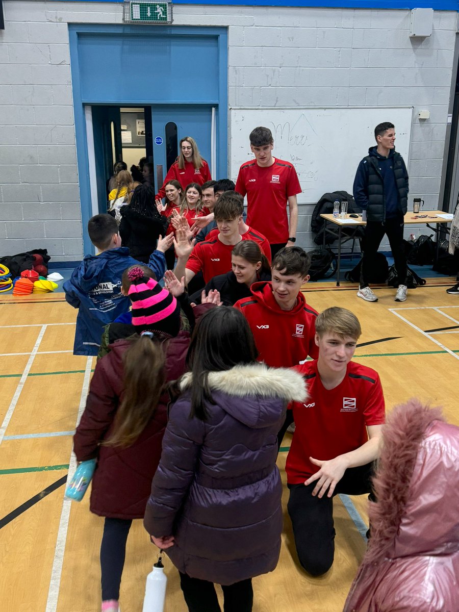 martyncooke19's tweet image. Fantastic to see @coleggwent BGLZ BTEC Sport Year 1 learners embrace the multi skills event they organised today for @Aneurinleisure with the @ALC3to16 Primary schools. #ActiveFun #MakingOpportunities