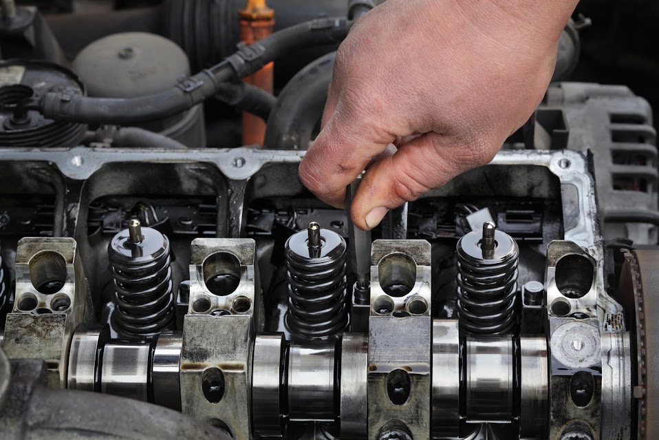 Have an oil change that you need done quickly? Call Campbell Motor Center to see what we can do for you. campbellmotorcenter.com #CheckEngineLightCampbell #AutoServicesCampbell #CheckEngineLight