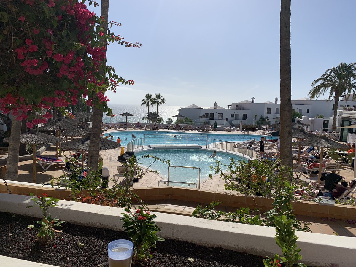 davedowd's tweet photo. Great weather in Lanzarote today https://t.co/6220AwM3zQ