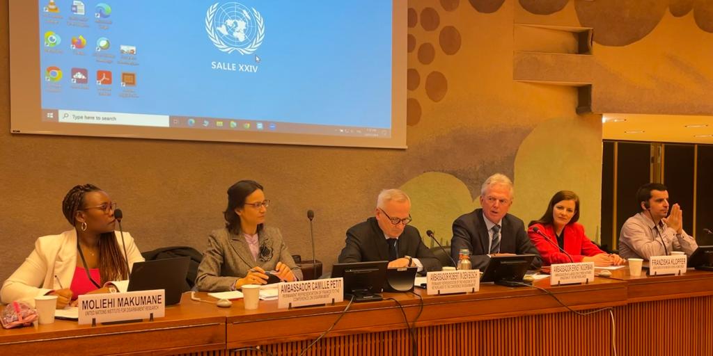 Moving to an action-oriented implementation of #UNGA framework on responsible state behaviour is vital for an open, free &amp; secure #cyberspace.

At our side event today, #KingdomNL 🇳🇱 brought together different stakeholders to share insights on the⏭️steps.

Many🙏to all panelists!