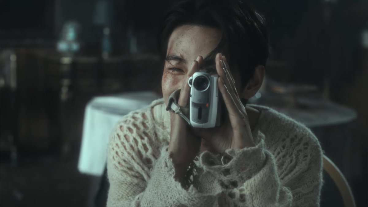 DailylofV's tweet photo. So proud of you Taehyung 🫶🏻

ACTOR TAEHYUNG RETURNS  
#LoveWinsAllMV https://t.co/HAtvJp2TuE