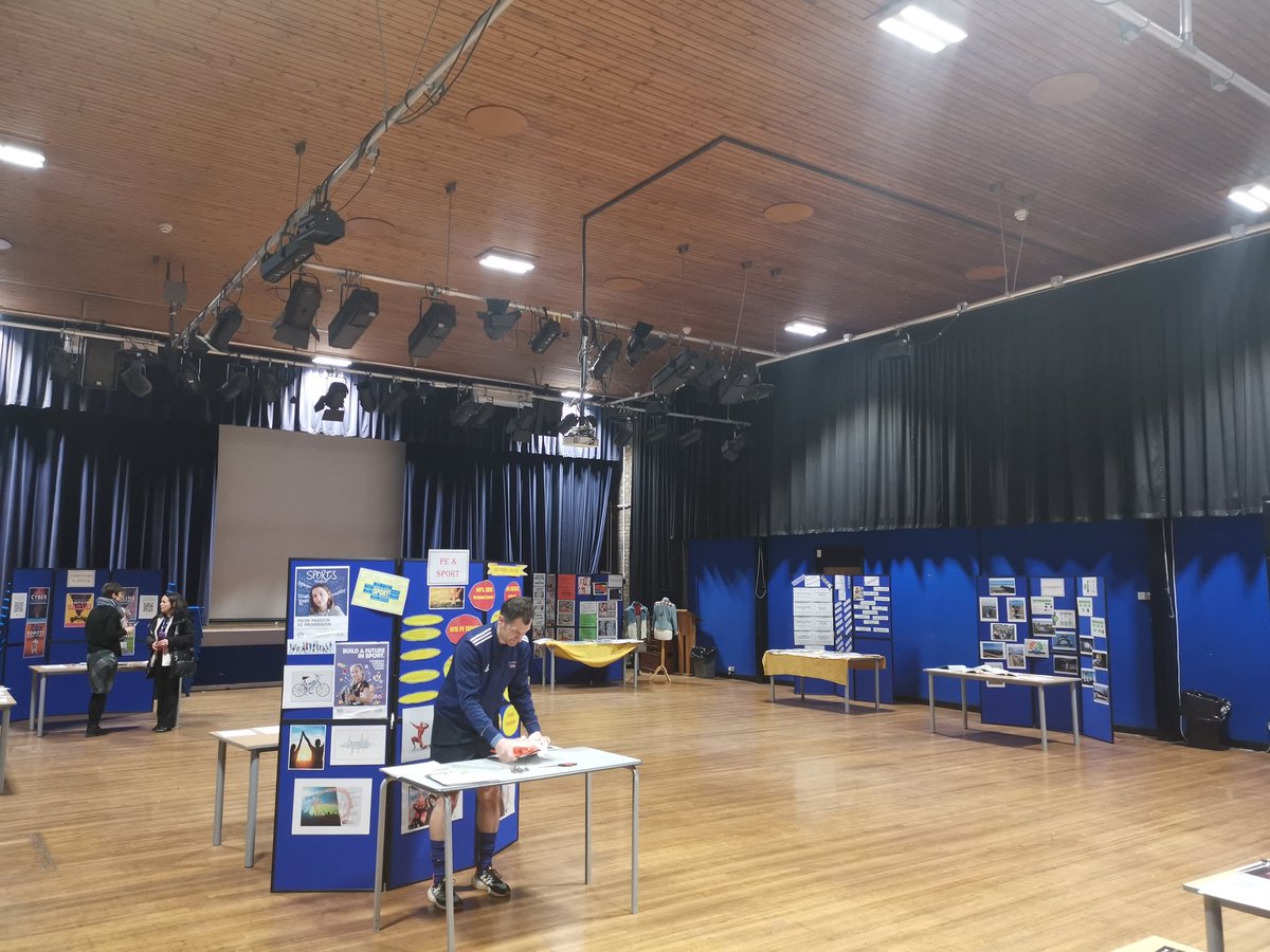 DeltaGarforth's tweet photo. Our subject staff are ready to tell you why you should pick their subject to study at GCSE!
#gcseoptions #choices https://t.co/n5dnETucPv