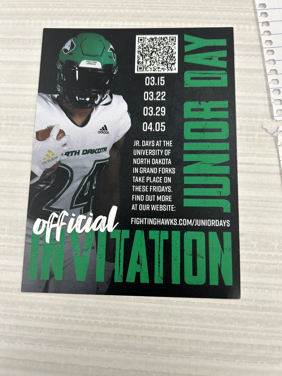 25ChrisKing's tweet photo. Thank you @UNDfootball for the invite and huge thanks to @jschwenzfeier for coming out to talk to me today!! https://t.co/owS5Lbqu7t