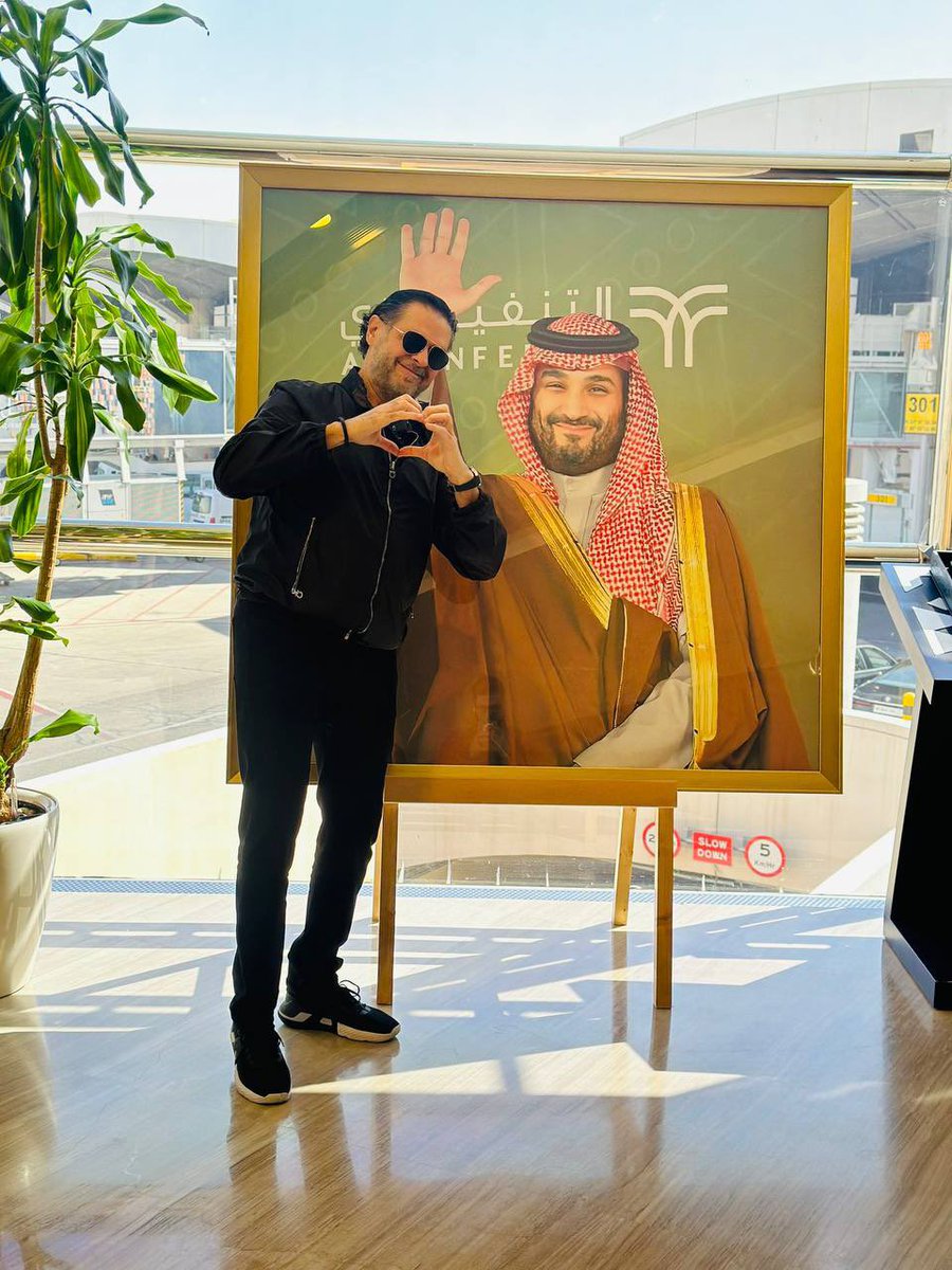gorgeous4ew's tweet photo. راغب علامة:

اذا احبّ الله شعباً اهداه قيادة عظيمة🙏🇸🇦 https://t.co/pE9kSHH9US
