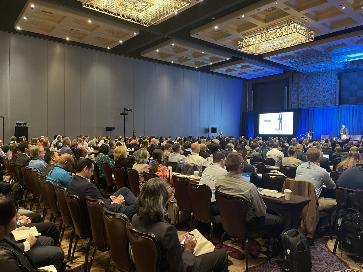 Big crowd showed up for the 20th anniversary of #T32024 <a href="/FinTechie/">Joel Bruckenstein</a> <a href="/t3techhub/">T3 Technology Tools</a>
