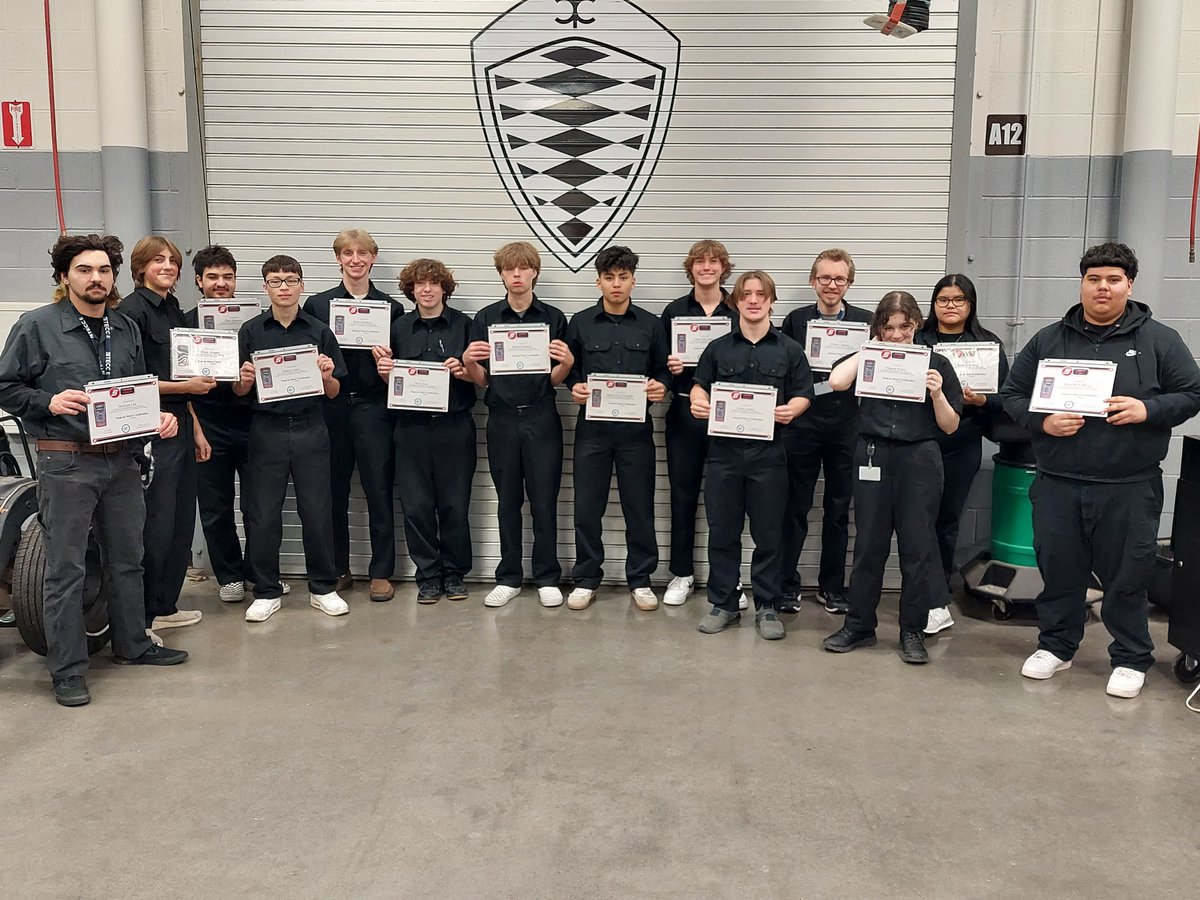 Auto II students passed the Snap-on voltmeter certification test. Congratulations!!!! @TECCeast @lisdcte