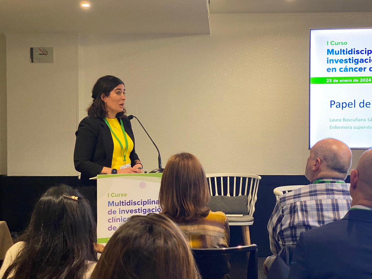 Dña. Laura Bascuñana, del Servicio de Oncología Médica del Hospital Vall d´Hebron de Barcelona, es la encargada de abordar y analizar el papel de enfermeros y enfermeras en la #investigaciónclínica del #cáncerdepulmón

#ICursoMultidisciplinarICAPEM