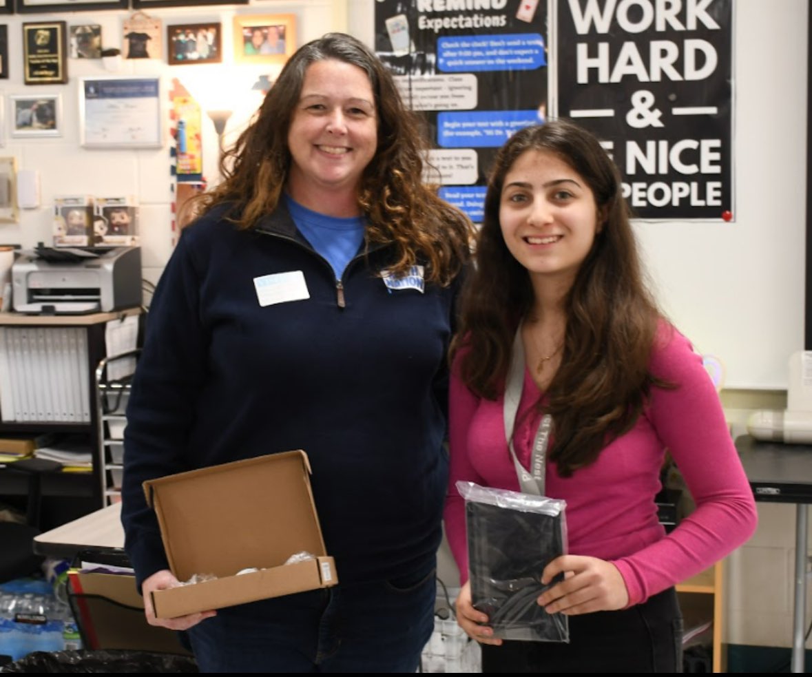 So proud of my student Danielle!  She won an iPad from <a href="/MathNationFL/">Math Nation</a> for earning the most karma points for Geometry in November!  <a href="/DRizzattiPBCSD/">Dominick Rizzatti</a> <a href="/MathSdpbc/">SDPBC Math Dept</a> <a href="/pbcsd/">The School District of Palm Beach County</a>