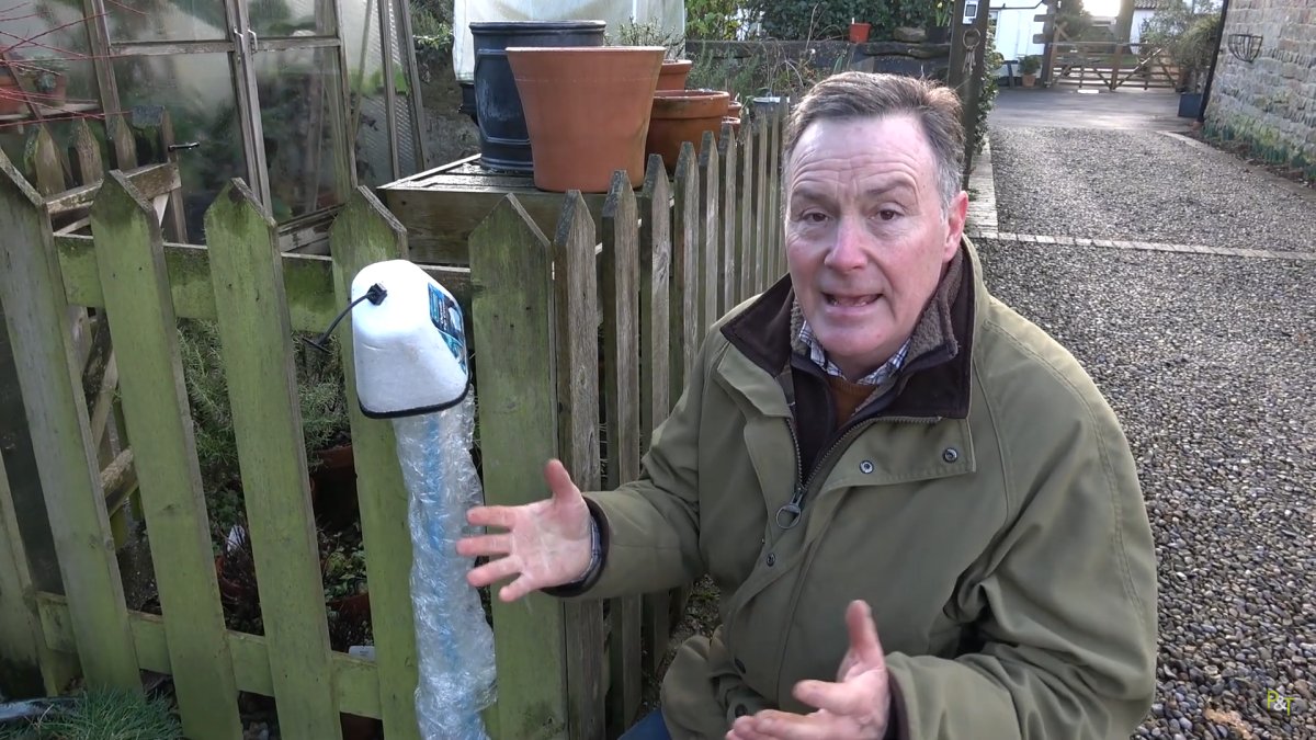 Our friends @ptrowels have plenty of advice for keeping your garden protected from frost damage during the colder months.

Head to our blog where Martin Fish breaks it all down ❄️
darlac.com/protecting-you… 

#potsandtrowels #martinfish #gardenadvice  #frostdamage #protectyourtaps