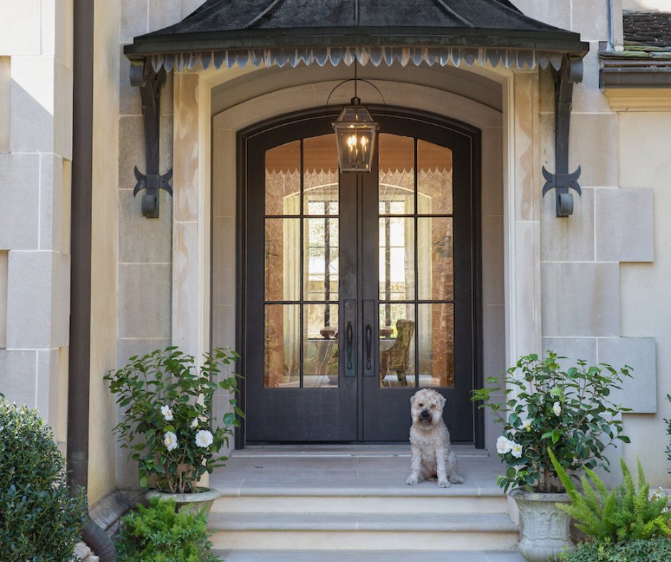 LightingIncTx's tweet photo. This way to a perfect patio! 🌱☀️🌷

Elevate your evenings with stunning exterior lighting styles from Hinkley and give your outdoor living space that much needed refresh. ⁠

All styles available at https://t.co/mHU6ntHVyK ✨

#outdoorlighting #springlighting #lightinginctx https://t.co/eT98gLagjf