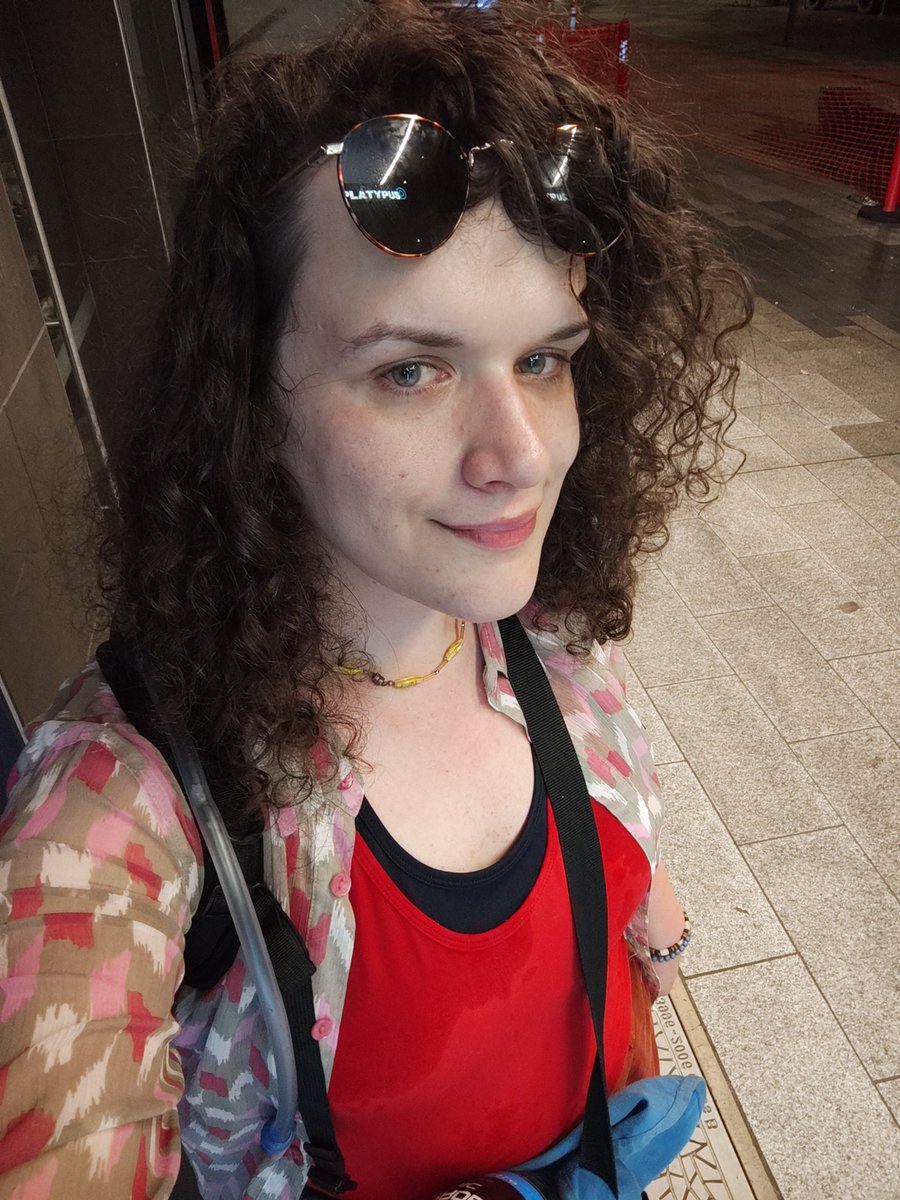 howjje's tweet photo. Trying to normalise going out wearing wet clothes when it's the middle of a heat wave https://t.co/1JiS9FUqri