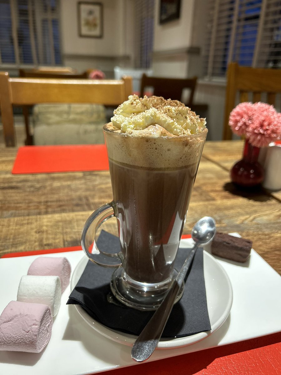 The Perfect Drink for this Winters Weather!🍫

📱foxandhoundssproston.co.uk/book-a-table/
📞 01606841180