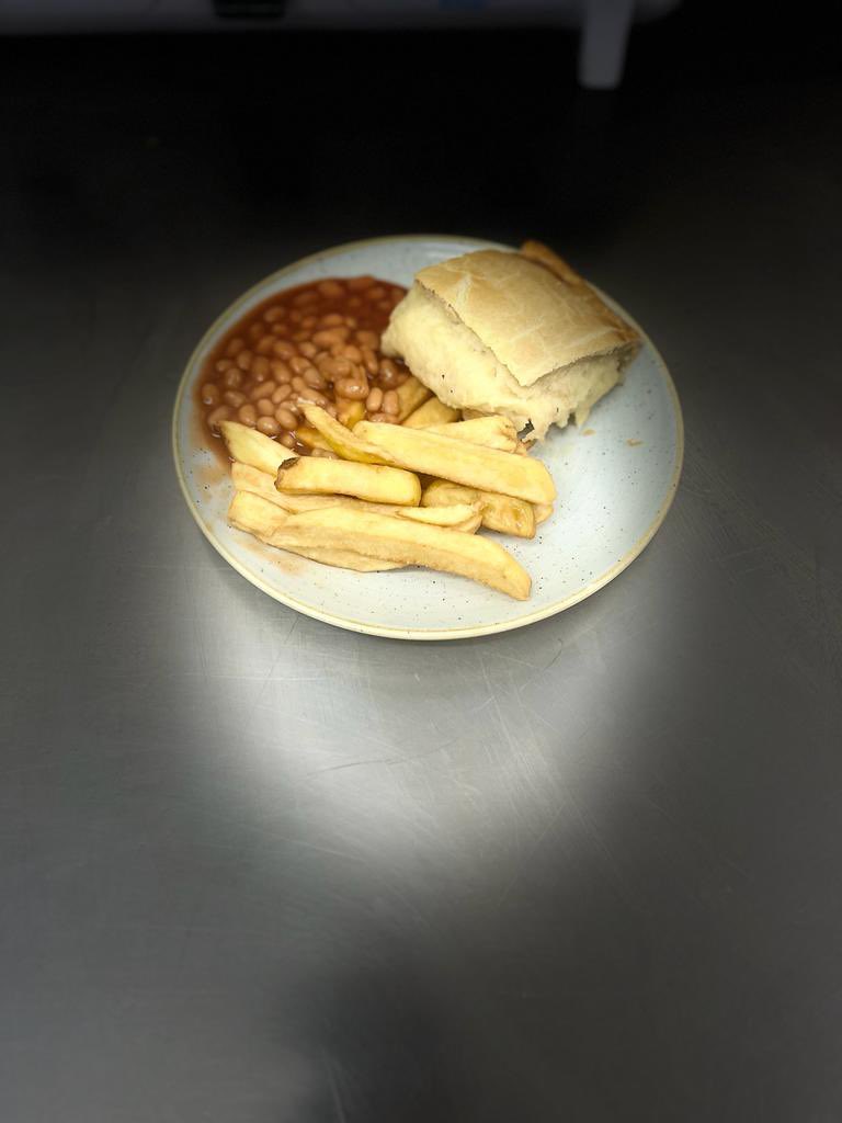 Chippy tea!! Tonight’s patient special Chippy tea Homemade steak pudding, hand battered fish, homemade cheese and onion pie with chips , gravy, mushy peas and curry sauce. Big thanks to Michelle and Wun.