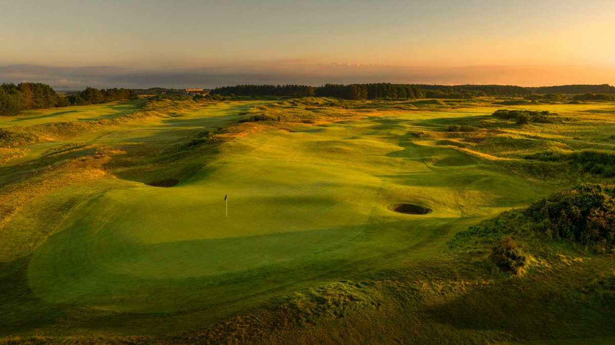 In the realm of Scottish golf, Dundonald Links has swiftly become a 'must-play' destination. Our Par 72 course, nestled in the heart of Ayrshire, provides a timeless links golf experience for all to relish. Check our available tee times now👇 Tee times ➡️ ow.ly/OC1X50Qp8nE