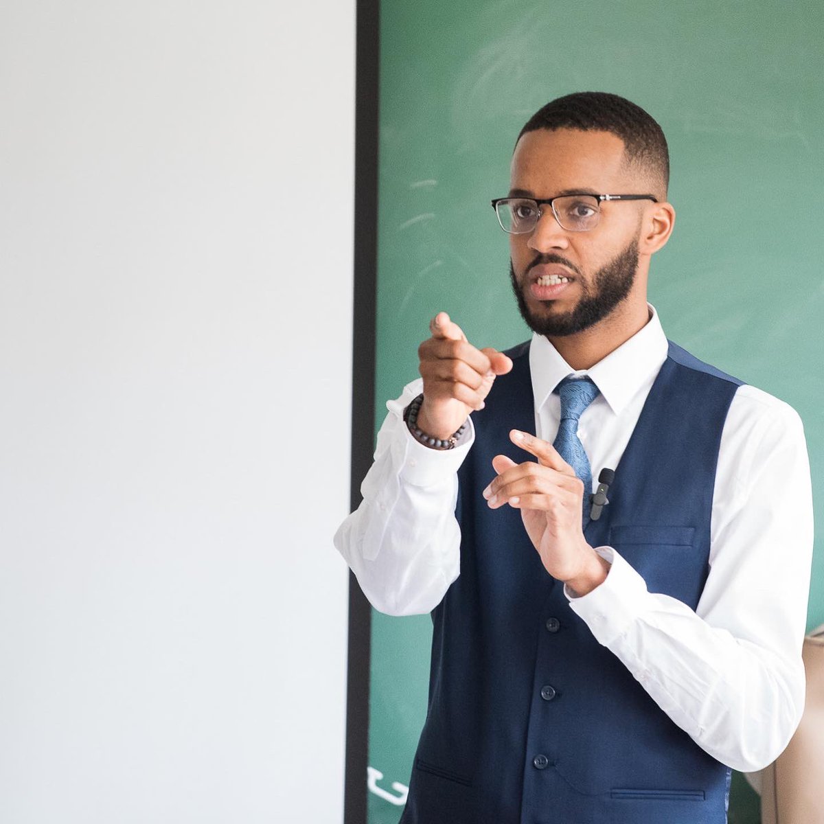 johnjohnspeaks's tweet image. “ADVERSITY introduces a man to himself.” —Albert Einstein

#publicspeakers #einsteinquotes #blackandbrownunity #blackownedandoperated