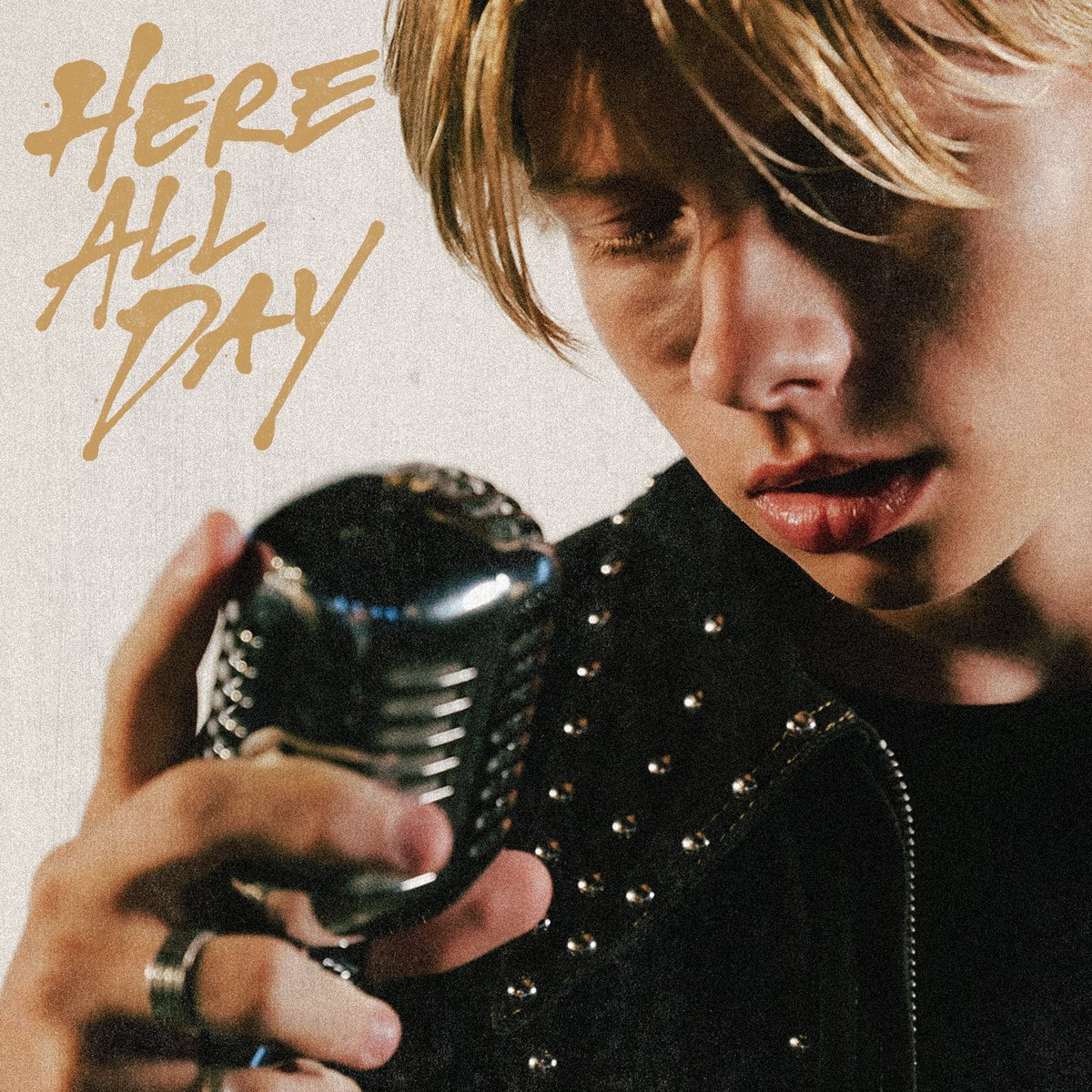 Mason Ramsey (@masonramsey) on Twitter photo New one coming for you this Friday! “Here All Day” written with my buddy <a href="/cooperalanmusic/">Cooper Alan</a> ⚡️🎙️
Pre-save here: masonramsey.lnk.to/hereallday New one coming for you this Friday! “Here All Day” written with my buddy <a href="/cooperalanmusic/">Cooper Alan</a> ⚡️🎙️
Pre-save here: masonramsey.lnk.to/hereallday
