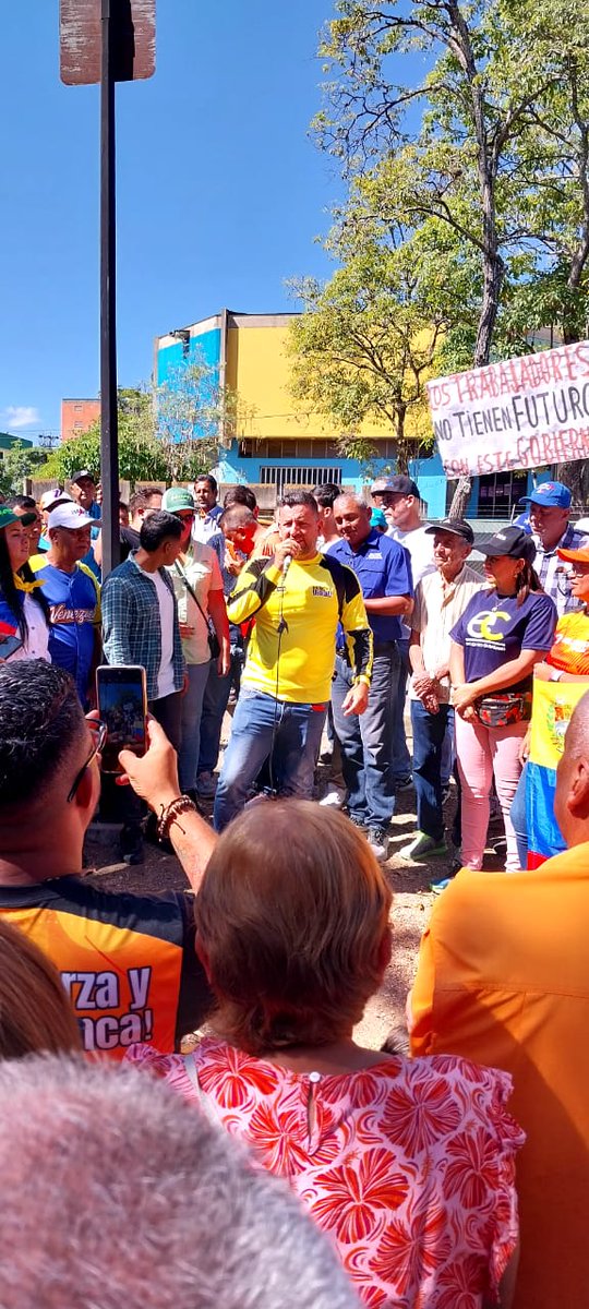 hermesparadas's tweet photo. Unidos y organizados somos una fuerza indestructible. Es hora de organizarnos en función a las presidenciales, procuremos con la fuerza del voto, el cambio, la libertad que tanto anhelamos para reconstruir a #VZLA #Lara  #PJConVzla #VenezuelaGANA @DipMarquina @MariaCorinaYA https://t.co/nX3ilou9Iz