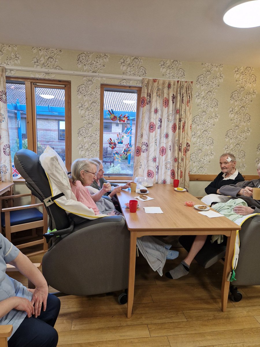 WardBluebell's tweet image. Afternoon tea at ward bluebell, patients enjoyed cakes, teacakes &amp;amp; hot drinks 😍consent given to take pictures and post on social media 👌our patients really enjoyed listening to music and interracting with each other 💙💙#gettingtogether #patientexperience
