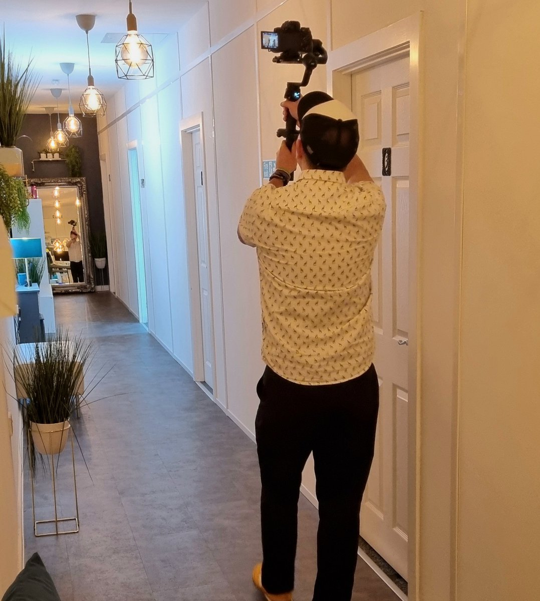 A few behind the scenes shots from some recent filming we did with one of our lovely customers, @rehabhubglasgow. Huge thanks to SJ and her patients for allowing us in for the afternoon. ❤️

#SwiftTreatment #SuccesswithSwift #rehabhubglasgow #TreatwithSwift #footcare #podiatry
