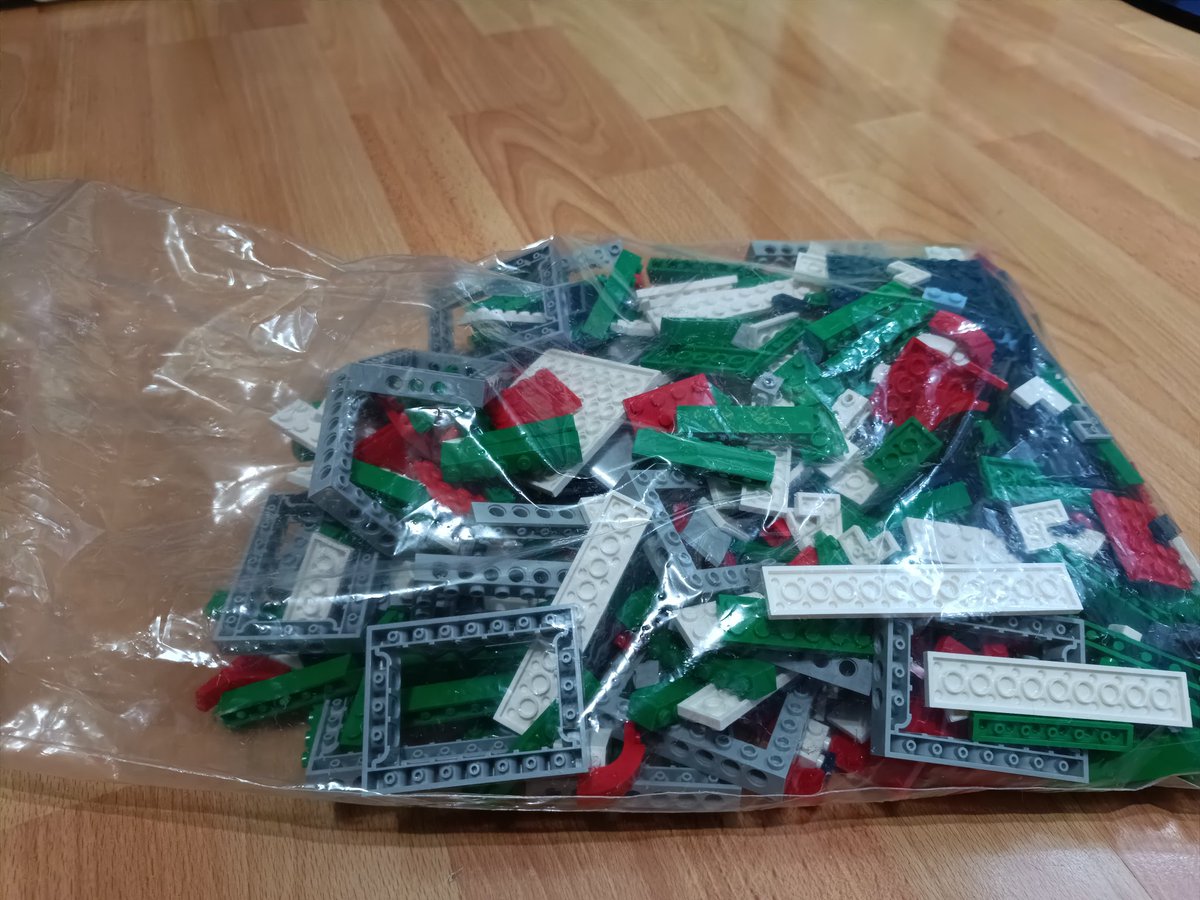 Pleins de briques <a href="/LEGO_Group/">LEGO</a> pour pleins de projets Lego 🥰
#lego