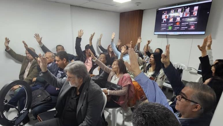 Hoy tomé juramento como nuevo Secretario de Organización Nacional <a href="/ADemocratica/">Acción Democrática</a>. Gracias a la Dirección Nacional, a los secretarios generales de los Estados, que en reunión semipresencial ratificaron su confianza para trabajar en la organización y compromiso unitario del partido.