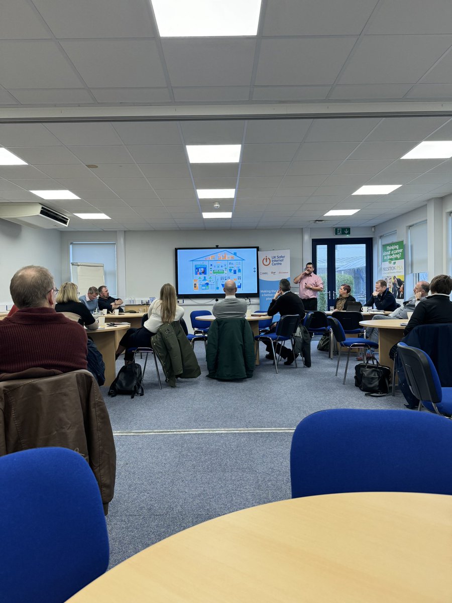 Michelle H Tech tweet media