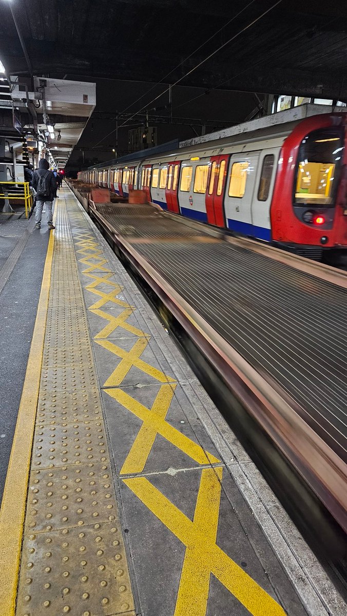 Staff08463298's tweet photo. @RPTele4500 @c2c_Rail Here is the reason for the mess. Prioritising freight over the customers. Not the first time, not the last time. Same old story with signal failure while Abellio was able to use the platforms with no delays. No information on c2c website apart from "cancelled" trains. https://t.co/jRWLSCe2cZ