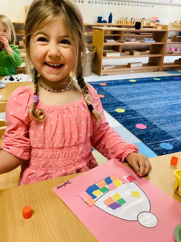 Montessori_SC's tweet photo. Our Montessori children are working hard and having fun this week. From puzzles to tracing, we're practicing our fine motor skills and smiling. 😊

#montessori #sanclemente #talega #preschool #fun #work https://t.co/VYJIF23pM5