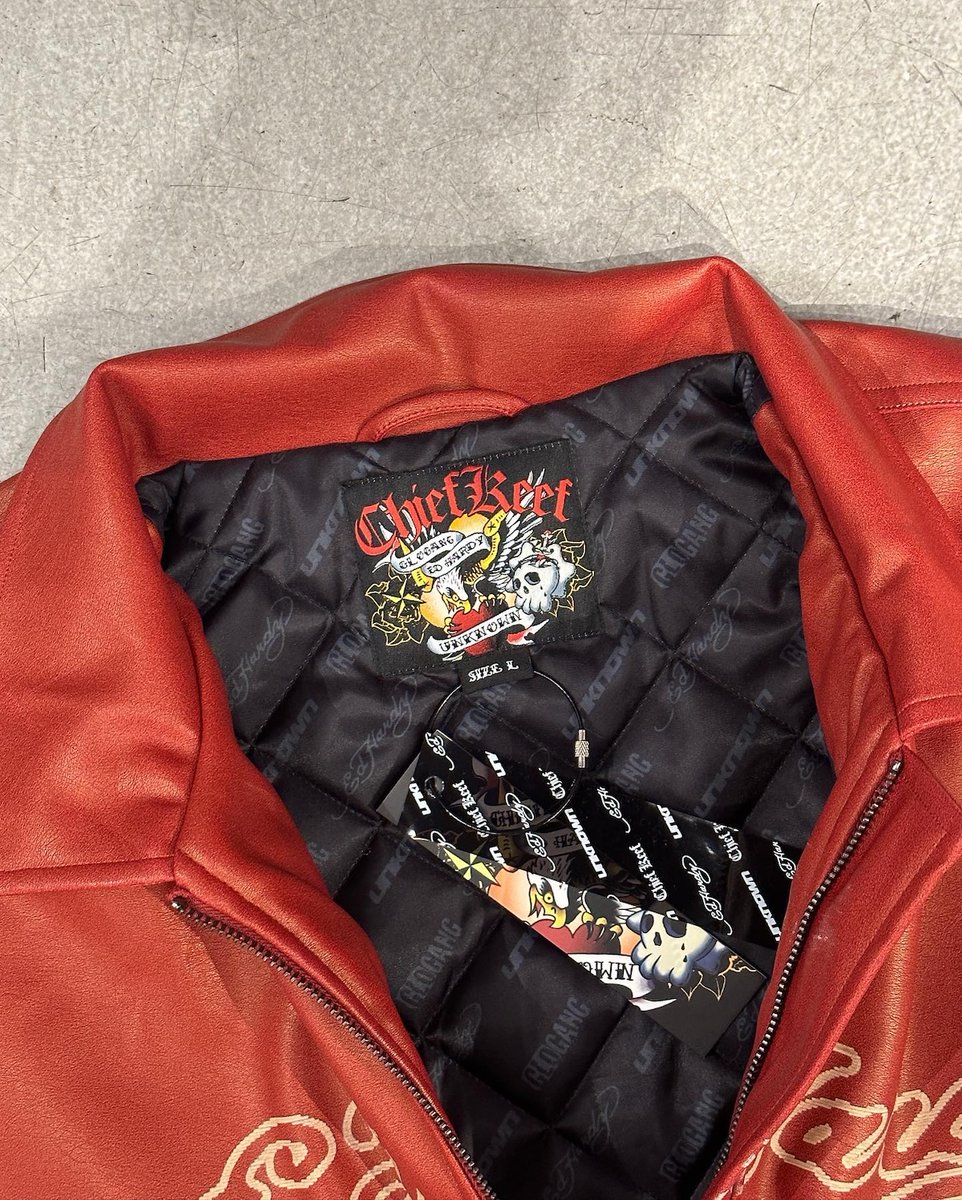 ModernNotoriety's tweet photo. Chief Keef x Ed Hardy x Unknown 💀❤️‍🔥🗡️ https://t.co/JgkmUwBORH
