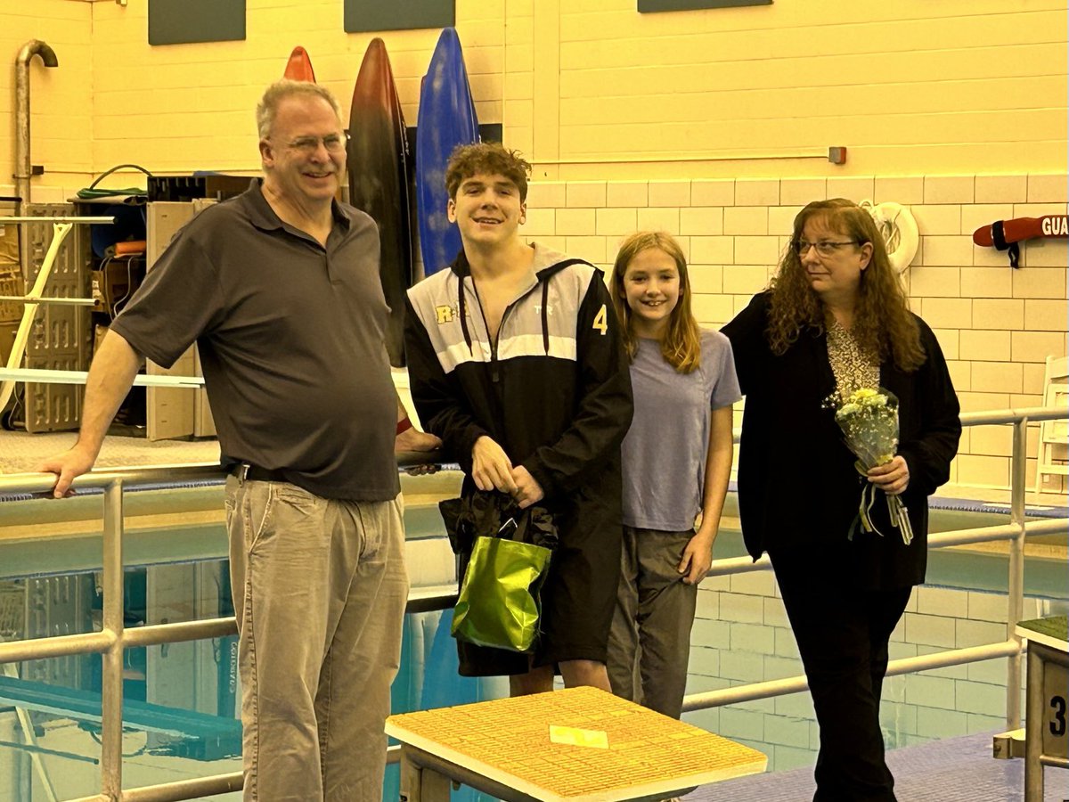 RushAthletics's tweet photo. Congrats, Chris Caswell #classof2024 ⁦@SwimRh⁩ https://t.co/IQrLbr2GDD