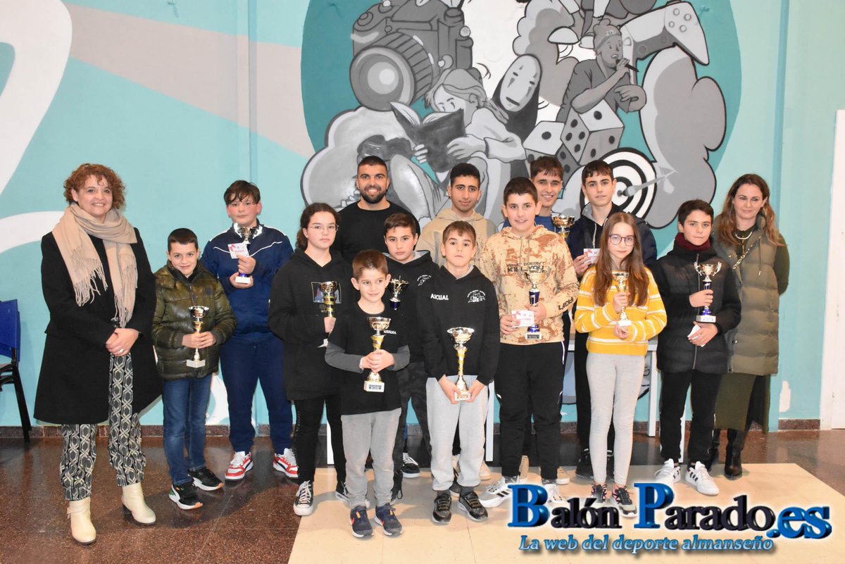 BalónParado.es (@balon_parado) on Twitter photo El Centro Joven Almansa acogía🙋🏼♂️🙋🏼♀️ la Final del Cto. Comarcal🏆🏅 de Deporte Base en Ajedrez ♟ CLUB De Ajedrez Almansa
📰 La noticia
📈 La clasificación
📸 Las fotos
📱💻 En la web BalonParado.
<a href="/AlmansaCiudad/">AlmansaCiudad</a> <a href="/AlmansaPeriodic/">El Periódico de Almansa</a> <a href="/ChessAlmansa/">Club Ajedrez Almansa</a>
👇🏼👇🏼
balonparado.es/el-centro-jove… El Centro Joven Almansa acogía🙋🏼♂️🙋🏼♀️ la Final del Cto. Comarcal🏆🏅 de Deporte Base en Ajedrez ♟ CLUB De Ajedrez Almansa
📰 La noticia
📈 La clasificación
📸 Las fotos
📱💻 En la web BalonParado.
<a href="/AlmansaCiudad/">AlmansaCiudad</a> <a href="/AlmansaPeriodic/">El Periódico de Almansa</a> <a href="/ChessAlmansa/">Club Ajedrez Almansa</a>
👇🏼👇🏼
balonparado.es/el-centro-jove…