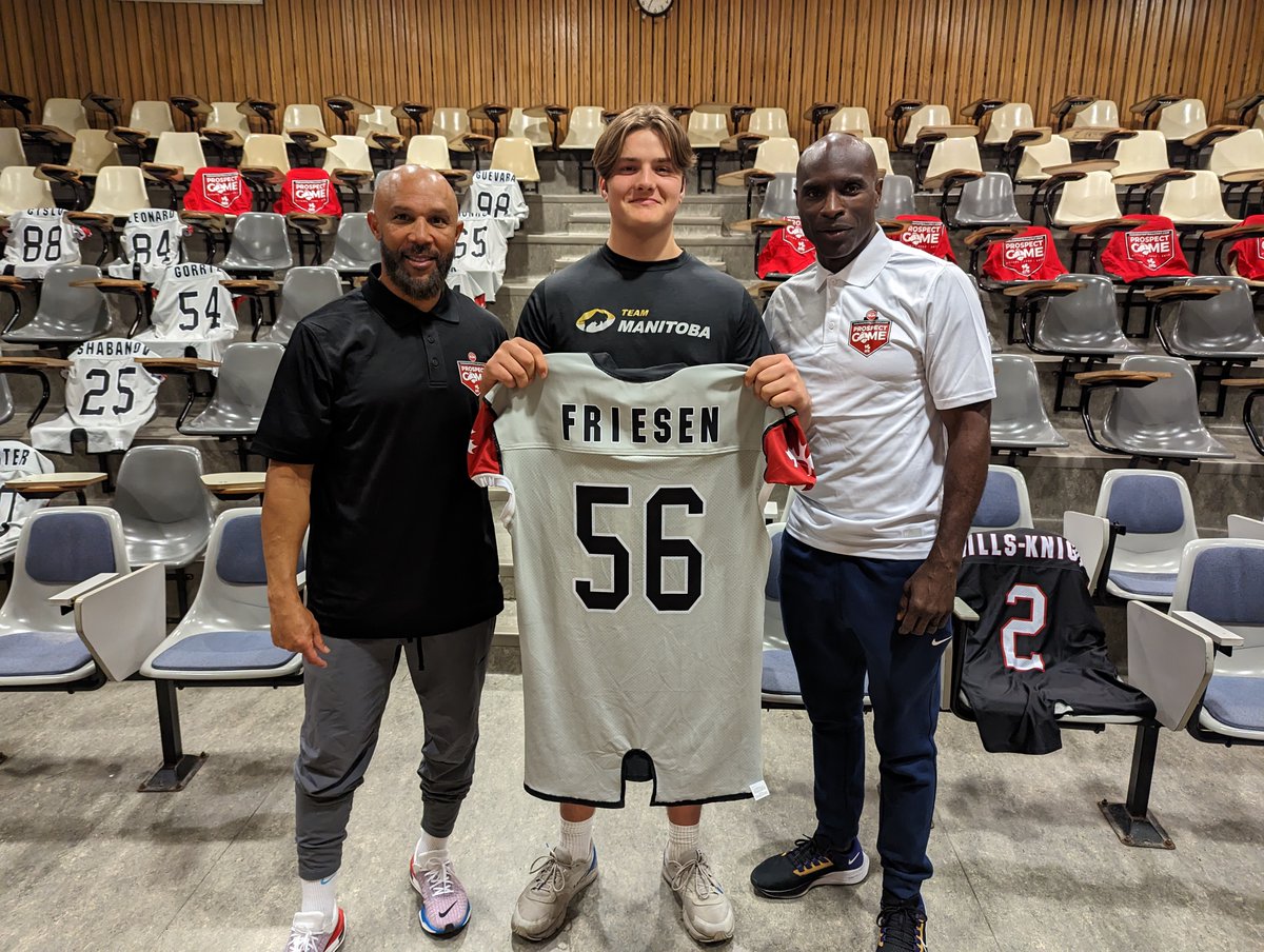 chatfootball's tweet photo. 2023 CFC Prospect Game on TSN Spotlight 🏈🍁📺

#Class2023 OL @seppfriesen (Dakota, MB)

"It was great to work with Mr. Stegall and Mr. Sanchez as it shows us where we could be one day."

READ MORE ▶️https://t.co/qWtaTxmS4T

FIND THE CFC EVENT FOR YOU ▶️https://t.co/fTIrpMMbML https://t.co/zOwExA0MOd