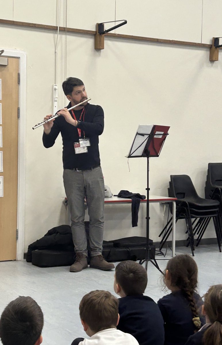 An incredible assembly today by the Pasha Mansurov Trio - thank you to <a href="/RadleyCollege/">Radley College</a>. Our children loved the performances and learnt lots about the instruments. They were astounded by the Great Train Race performance!! <a href="/ValeAcadTrust/">Vale Academy Trust</a> 
🎹🪈🎼🚆
