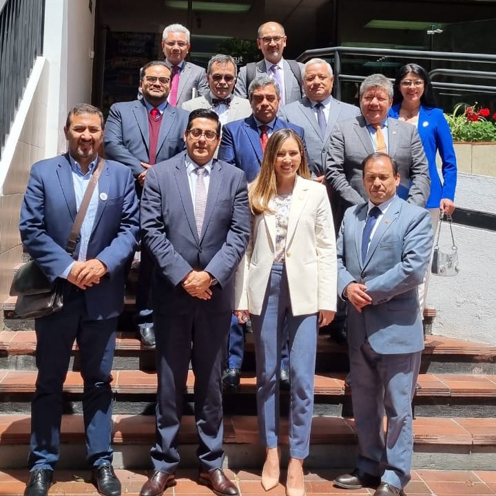 UCatolicaCuenca's tweet photo. La Secretaría de Educación Superior, Ciencia, Tecnología e Innovación (#SENESCYT) y el Consejo de Educación Superior (#CES) invitaron al rector, Enrique Pozo Cabrera, para abordar normativas que buscan mejorar la calidad, equidad y pertinencia de la educación superior en el país. https://t.co/nqvkZZKBtF