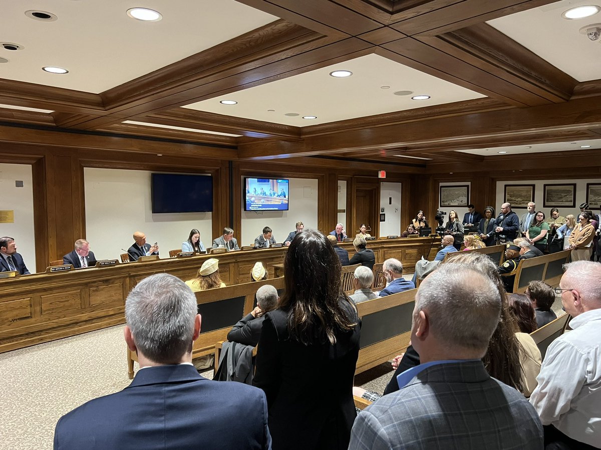 Yes4MA's tweet photo. We are at the State House for todayโs hearing on @MassGovernorโs #HEROAct (especially Section 112) in the Joint Committee on Veterans and Federal Affairs. Stay tuned! #mapoli https://t.co/v5e24Z1RL0