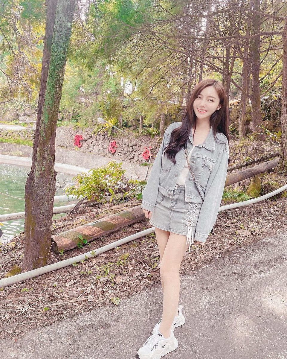 Your gentle smile under the moonlight melts me into your heart. I come with boundless love and joy, and hold you in my arms. Life after life, this love is yours.