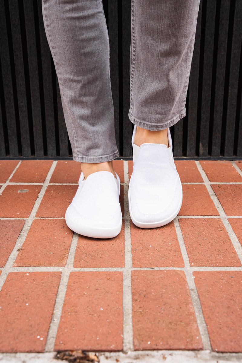 Treating you to two new styles added to our clearance sale!🤩 Shop our Slip-On 23’ Bone and Cloud on sale while supplies last!
