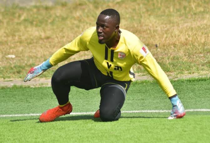Date of birth/Age: Jan 7, 2002 (22)
Citizenship: Uganda
Position: Goalkeeper
Current club: Kitara Airtel FC

He is a world class goal keeper put him in the same line with De Gea, Raya, Alisson Becker, Ederson. He doesn’t do Onana mistakes/ zubimendi #AFCON2023  #Arsenal #Fabrizio