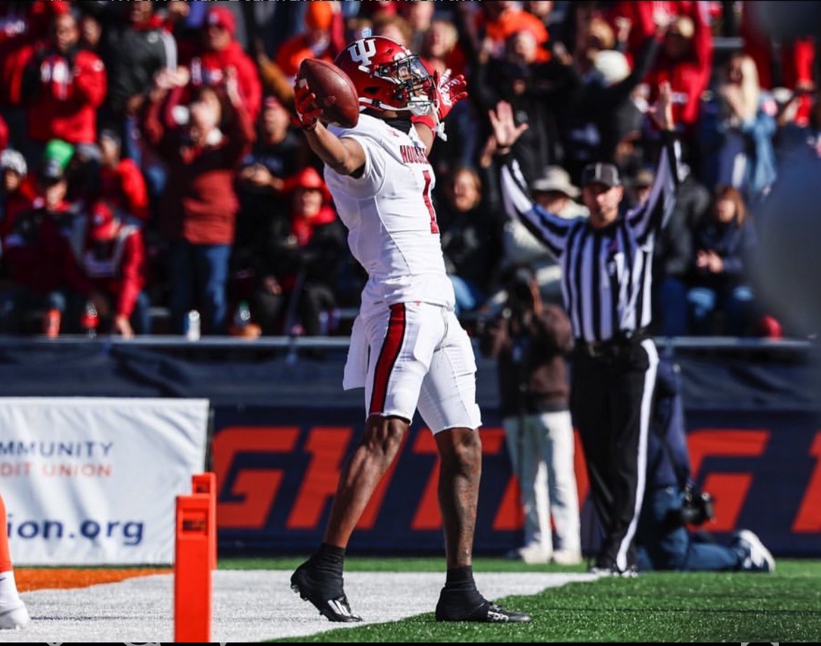 KeenanHarris's tweet image. I’m blessed to receive an offer from the University of Indiana!!!!! ❤️🤍@CoachAdamCruz1 @coach_buddha @CoachEddie2 @AllenTrieu @SWiltfong247 @ChadSimmons_ @Rivals_Clint @DemetricDWarren @JPRockMO