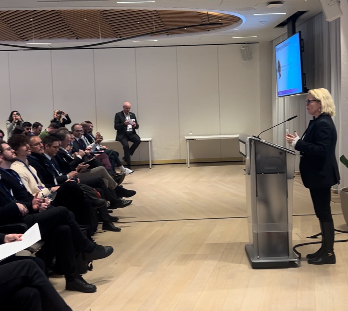 miapetrakumpula's tweet image. Honored to host  @gaiax_aisbl New Year Reception to explore the pivotal role Gaia-X plays in Europe’s Digital transformation. 

We need companies that use data to improve services on health, research, learning , traffic - throughout all the sectors. 

#AI #DataAct #GaiaX