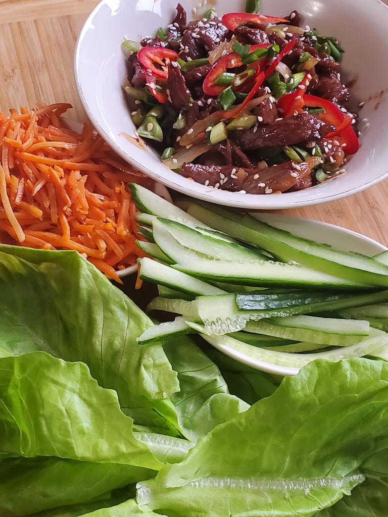 One of our favorite 'no real cooking involved' meals. 😁 Lettuce wraps.