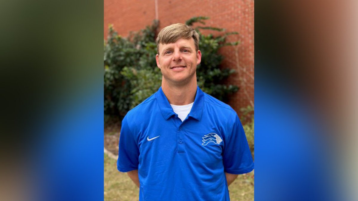 St. Andrew's announces new head football coach trib.al/BDsG5fz via <a href="/WSAVBlitz/">WSAV BLITZ</a>