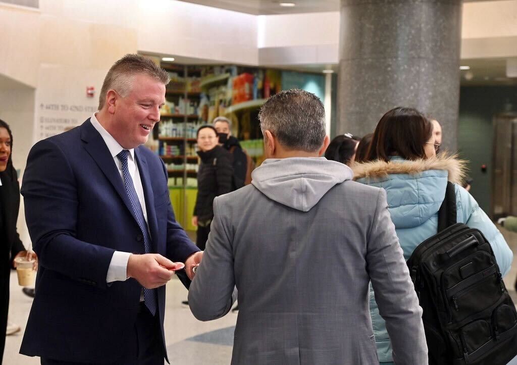 LIRR's tweet photo. Today we celebrated the one-year anniversary of Grand Central Madison! 🎉

With more LIRR service and connections to Metro-North and the subway, our east side terminal has greatly enhanced the way we travel in and around New York.