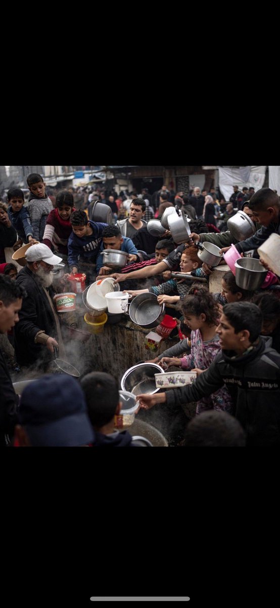 Vicdanı olan herkes Gazze'ye ses olmak zorunda...  #GazaStarving