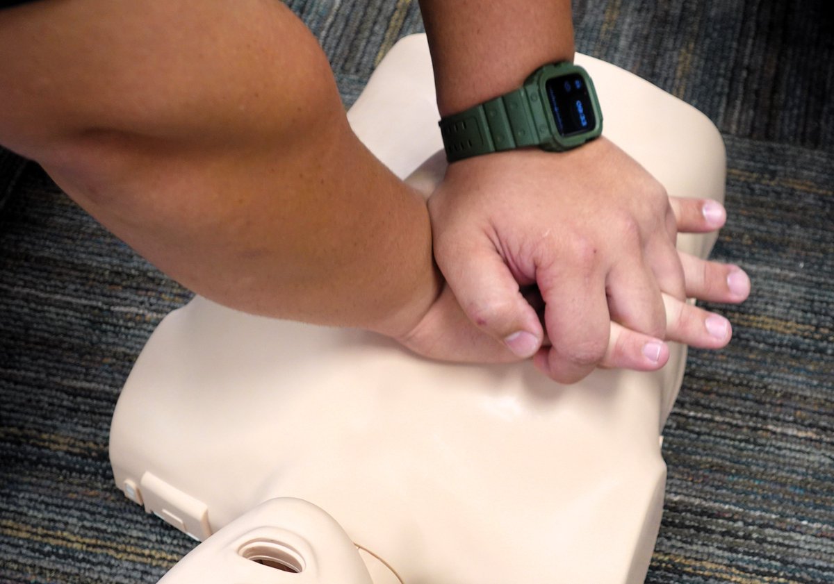 CoconutCreekPD's tweet image. This training could be a #lifesaver. Every 2 yrs, our friends at Coconut Creek Fire Rescue help us recertify every ofc, &amp;amp; many civilian employees, in #BasicLifeSupport. They practice on adult &amp;amp; child mannequins. Our ofcs have used these skills to save lives while on patrol.