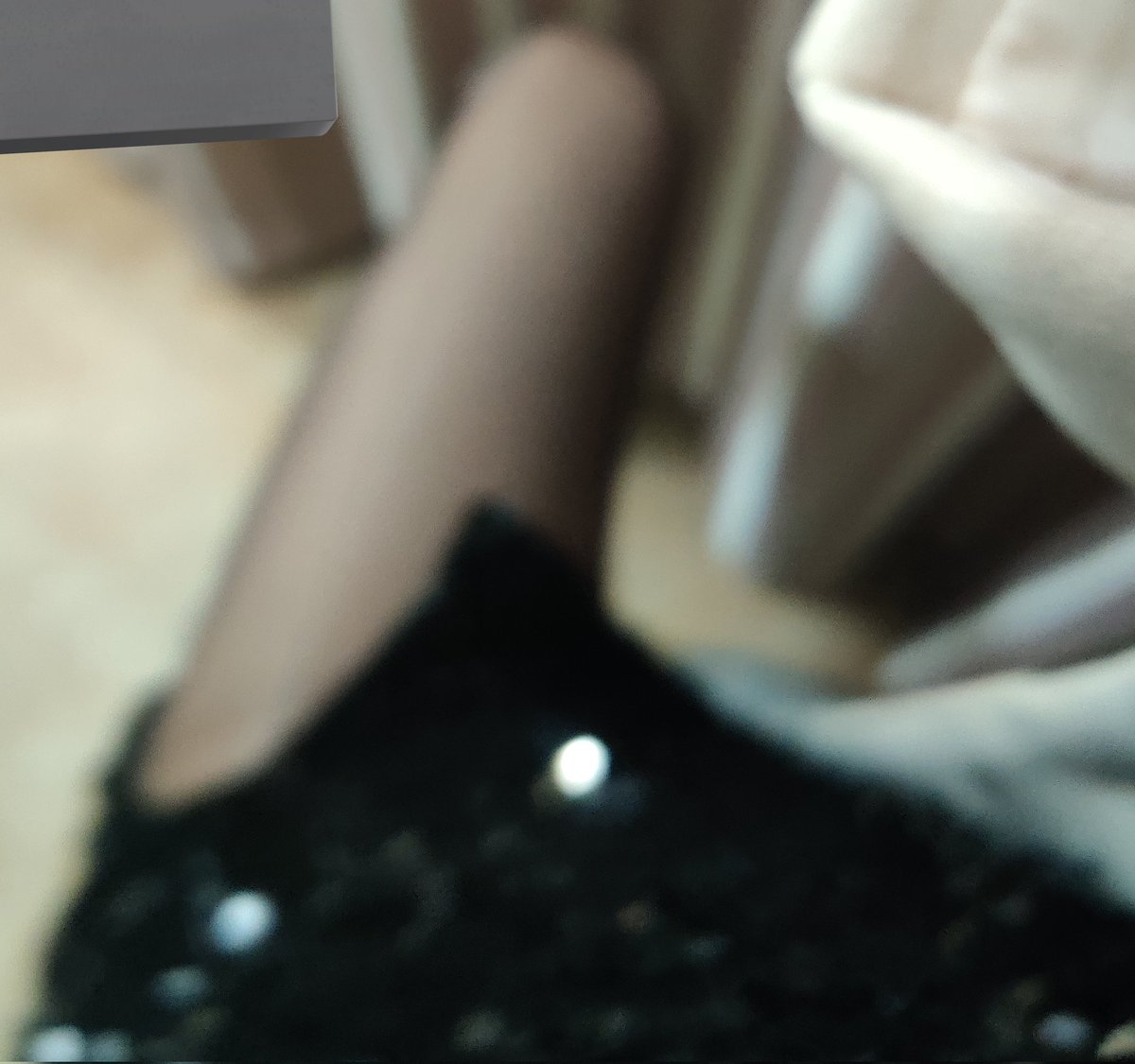 半夜三点穿着小短裙不知道在搞什么

明天还巨忙，想4️⃣

#男娘  #伪娘